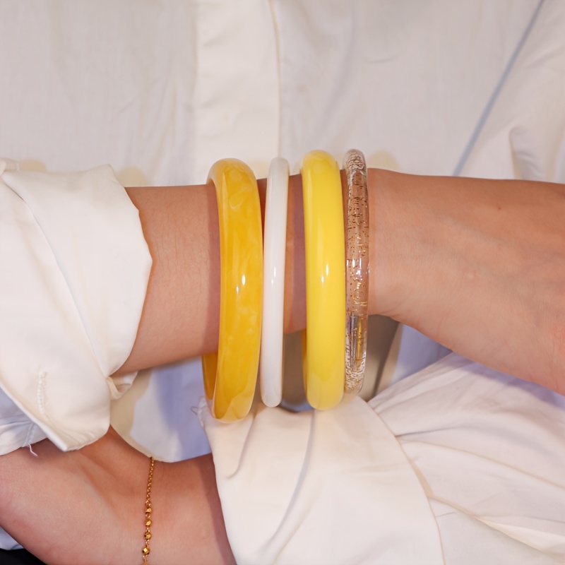 4pcs Lemon Yellow & Contrast Resin Bangles Bohemian Minimalist